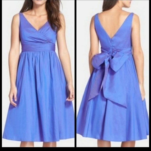 Adrianna Papell Dresses & Skirts - ADRIANNA PAPELL iridescent mood tea length dress